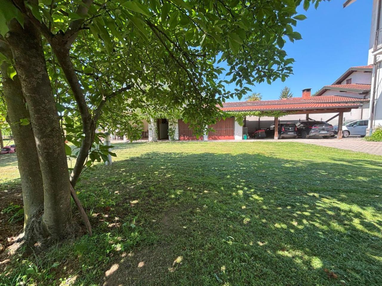 Casa Vacanze Magnolia Borgo Ticino Exteriér fotografie