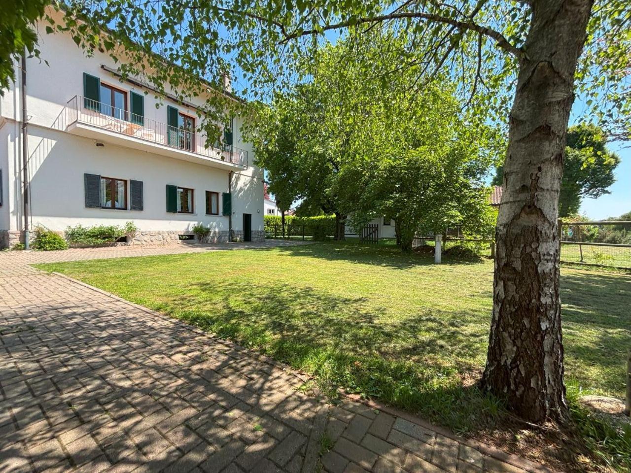 Casa Vacanze Magnolia Borgo Ticino Exteriér fotografie